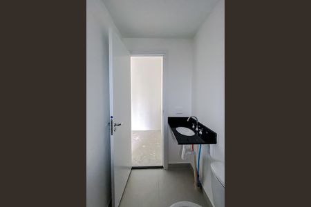 Apartamento à venda com 71m², 2 quartos e 1 vaga Apartamento à venda com 71m², 2 quartos e 1 vagaBanheiro da Suíte