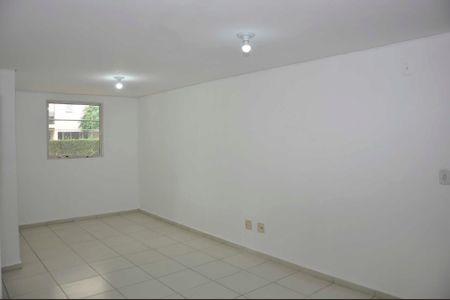 Apartamento para alugar com 63m², 2 quartos e 1 vaga Apartamento para alugar com 63m², 2 quartos e 1 vagaDetalhe - Sala e Sala de Jantar