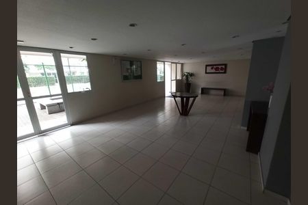 Apartamento para alugar com 63m², 2 quartos e 1 vaga Apartamento para alugar com 63m², 2 quartos e 1 vagaHall de entrada