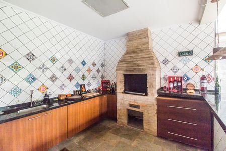 Casa à venda com 353m², 3 quartos e 2 vagas Casa à venda com 353m², 3 quartos e 2 vagasÁrea gourmet