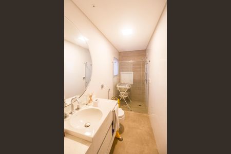 Casa à venda com 353m², 3 quartos e 2 vagas Casa à venda com 353m², 3 quartos e 2 vagasBanheiro