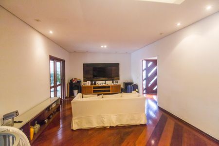 Casa à venda com 353m², 3 quartos e 2 vagas Casa à venda com 353m², 3 quartos e 2 vagasSala