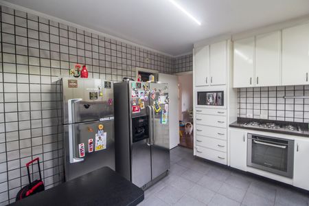 Casa à venda com 353m², 3 quartos e 2 vagas Casa à venda com 353m², 3 quartos e 2 vagasCozinha