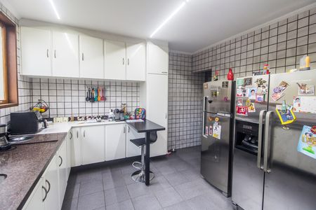 Casa à venda com 353m², 3 quartos e 2 vagas Casa à venda com 353m², 3 quartos e 2 vagasCozinha