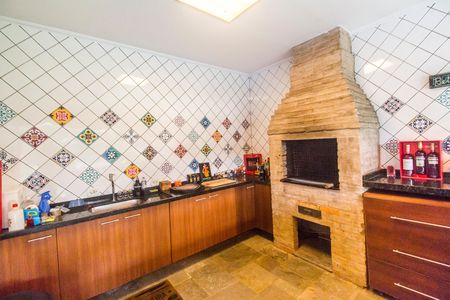 Casa à venda com 353m², 3 quartos e 2 vagas Casa à venda com 353m², 3 quartos e 2 vagasÁrea gourmet