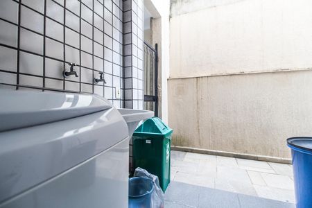Casa à venda com 353m², 3 quartos e 2 vagas Casa à venda com 353m², 3 quartos e 2 vagasÁrea de Serviço