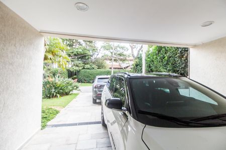 Casa à venda com 353m², 3 quartos e 2 vagas Casa à venda com 353m², 3 quartos e 2 vagasGaragem