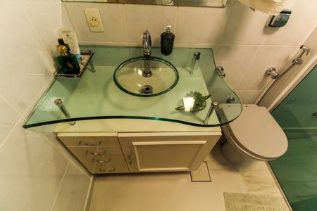 Apartamento para alugar com 140m², 2 quartos e 3 vagas Apartamento para alugar com 140m², 2 quartos e 3 vagasBanheiro da Suíte 1