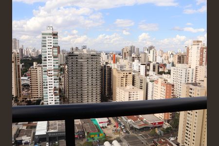 Vista da Suíte de apartamento para alugar com 1 quarto, 49m² em Setor Bueno, Goiânia