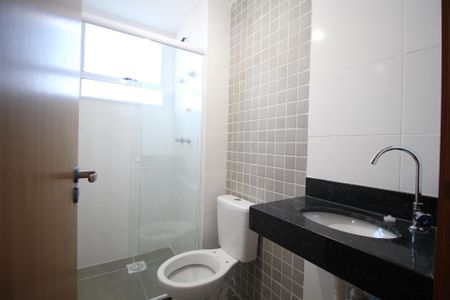 Apartamento para alugar com 60m², 2 quartos e 2 vagasBanheiro