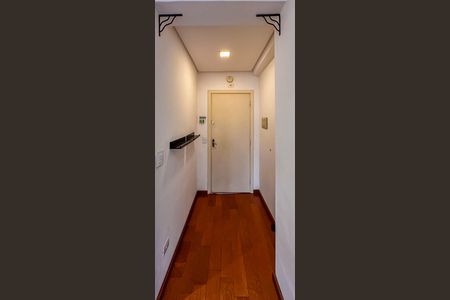 Studio à venda com 33m², 1 quarto e 2 vagas Studio à venda com 33m², 1 quarto e 2 vagasCorredor