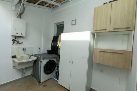 Casa de condomínio à venda com 90m², 3 quartos e 2 vagasLAVANDERIA