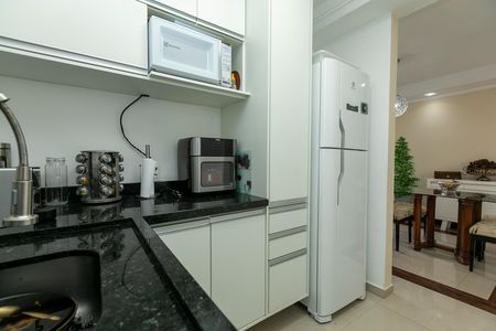 Casa de condomínio à venda com 90m², 3 quartos e 2 vagasCOZINHA