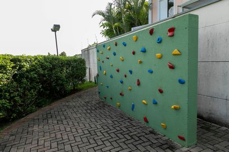 Casa de condomínio à venda com 90m², 3 quartos e 2 vagasÁREA COMUM - MURO DE ESCALADA