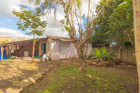 Quintal/fachada de casa à venda com 2 quartos, 51m² em Niterói, Canoas