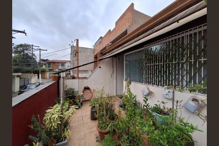 Varanda quarto 1 de casa à venda com 2 quartos, 196m² em Vila Guaca, São Paulo