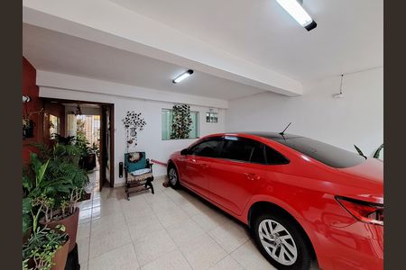 Garagem de casa à venda com 2 quartos, 196m² em Vila Guaca, São Paulo
