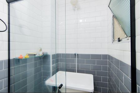Apartamento à venda com 56m², 2 quartos e 1 vagaBanheiro Social