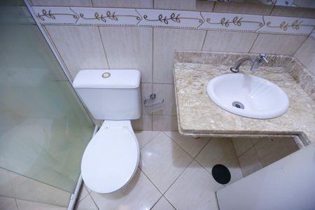 Casa de condomínio para alugar com 53m², 2 quartos e 1 vaga Casa de condomínio para alugar com 53m², 2 quartos e 1 vagaBanheiro