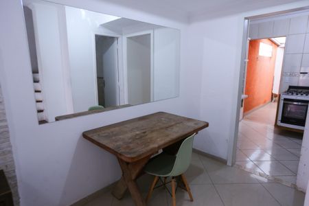 Casa de condomínio para alugar com 53m², 2 quartos e 1 vaga Casa de condomínio para alugar com 53m², 2 quartos e 1 vagaSala de Jantar