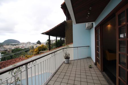 Sala - Varanda de casa à venda com 4 quartos, 125m² em Freguesia (jacarepaguá), Rio de Janeiro