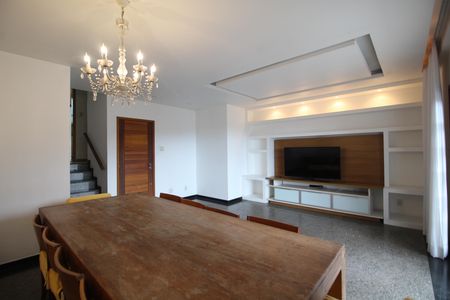 Sala de casa à venda com 4 quartos, 125m² em Freguesia (jacarepaguá), Rio de Janeiro