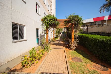Apartamento à venda com 44m², 2 quartos e 1 vaga Apartamento à venda com 44m², 2 quartos e 1 vagaÁrea externa