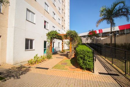 Apartamento à venda com 44m², 2 quartos e 1 vaga Apartamento à venda com 44m², 2 quartos e 1 vagaÁrea externa