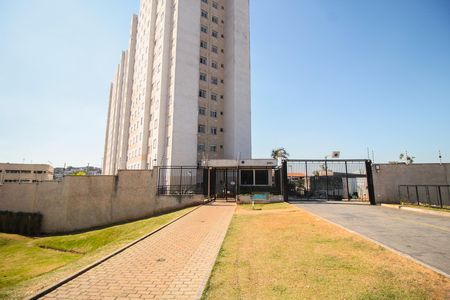 Apartamento à venda com 44m², 2 quartos e 1 vaga Apartamento à venda com 44m², 2 quartos e 1 vagaFachada