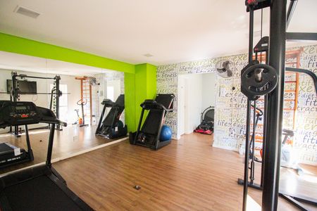 Apartamento à venda com 44m², 2 quartos e 1 vaga Apartamento à venda com 44m², 2 quartos e 1 vagaÁrea comum - Academia