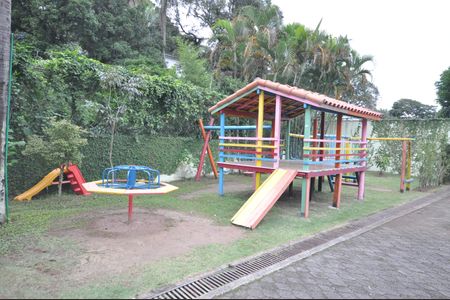 Casa de condomínio à venda com 110m², 3 quartos e 2 vagasÁrea comum - Playground