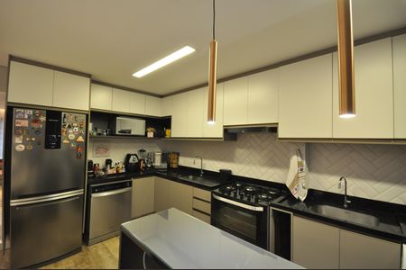 Casa de condomínio à venda com 110m², 3 quartos e 2 vagasCozinha