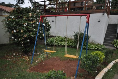 Casa de condomínio à venda com 110m², 3 quartos e 2 vagasÁrea comum - Playground 2