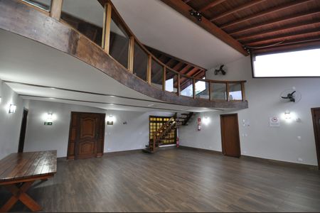 Casa de condomínio à venda com 110m², 3 quartos e 2 vagasÁrea comum - Salão de festas