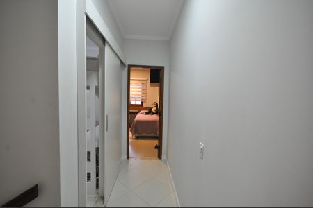Casa de condomínio à venda com 110m², 3 quartos e 2 vagasHall