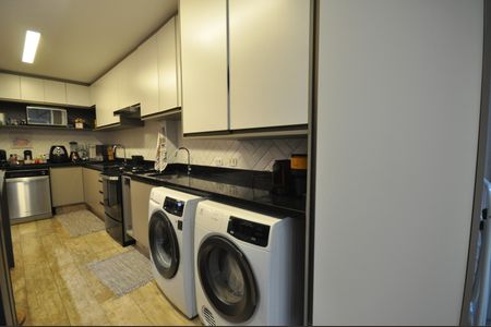Casa de condomínio à venda com 110m², 3 quartos e 2 vagasÁrea de Serviço