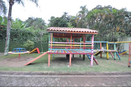 Casa de condomínio à venda com 110m², 3 quartos e 2 vagasÁrea comum - Playground