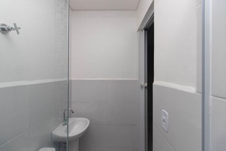 Banheiro de kitnet/studio para alugar com 2 quartos, 24m² em Jardim Felicidade(zona Norte), São Paulo