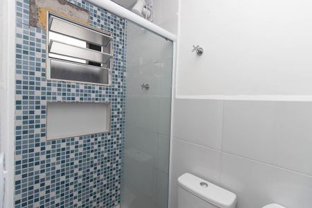 Banheiro de kitnet/studio para alugar com 2 quartos, 24m² em Jardim Felicidade(zona Norte), São Paulo