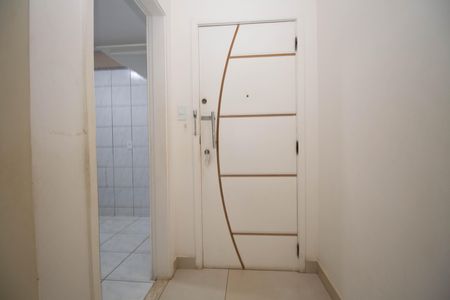 Apartamento para alugar com 98m², 3 quartos e sem vaga Apartamento para alugar com 98m², 3 quartos e sem vagaHall