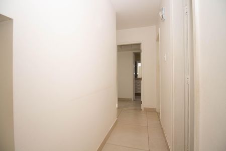 Apartamento para alugar com 98m², 3 quartos e sem vaga Apartamento para alugar com 98m², 3 quartos e sem vagaCorredor
