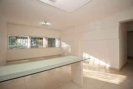 Apartamento para alugar com 98m², 3 quartos e sem vaga Apartamento para alugar com 98m², 3 quartos e sem vagaSala