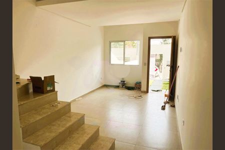 Casa à venda com 3 quartos, 100m² em Vila Tiradentes, São Paulo