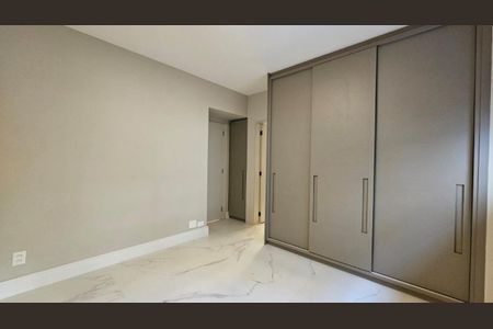 Apartamento à venda com 158m², 3 quartos e 3 vagas