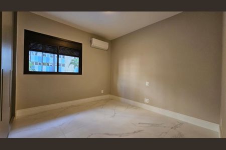 Apartamento à venda com 3 quartos, 158m² em Vila Nova Conceição, São Paulo