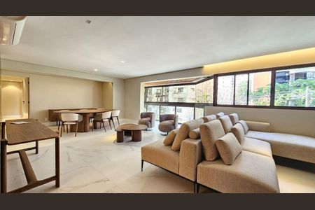 Apartamento à venda com 3 quartos, 158m² em Vila Nova Conceição, São Paulo