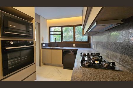 Apartamento à venda com 158m², 3 quartos e 3 vagas