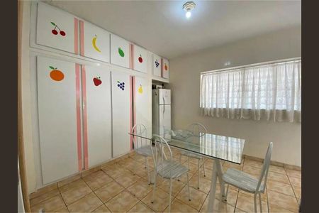 Casa à venda com 390m², 5 quartos e 5 vagas