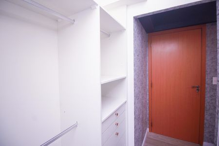 Apartamento à venda com 96m², 3 quartos e 2 vagas Apartamento à venda com 96m², 3 quartos e 2 vagasCloset da suíte