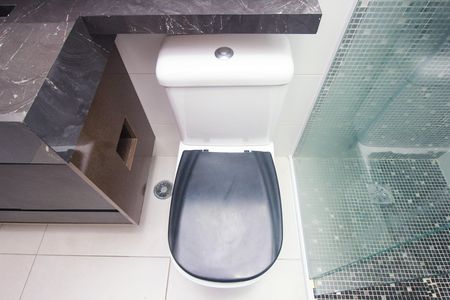 Apartamento à venda com 96m², 3 quartos e 2 vagas Apartamento à venda com 96m², 3 quartos e 2 vagasBanheiro da Suíte